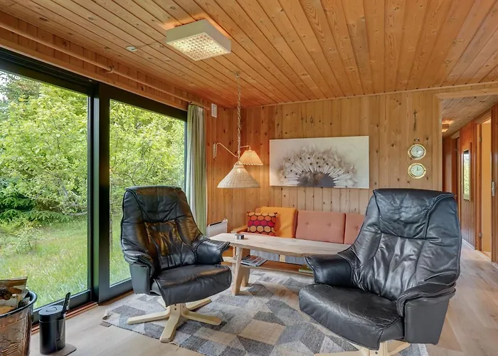 Sune - 500m From The Sea By Interhome